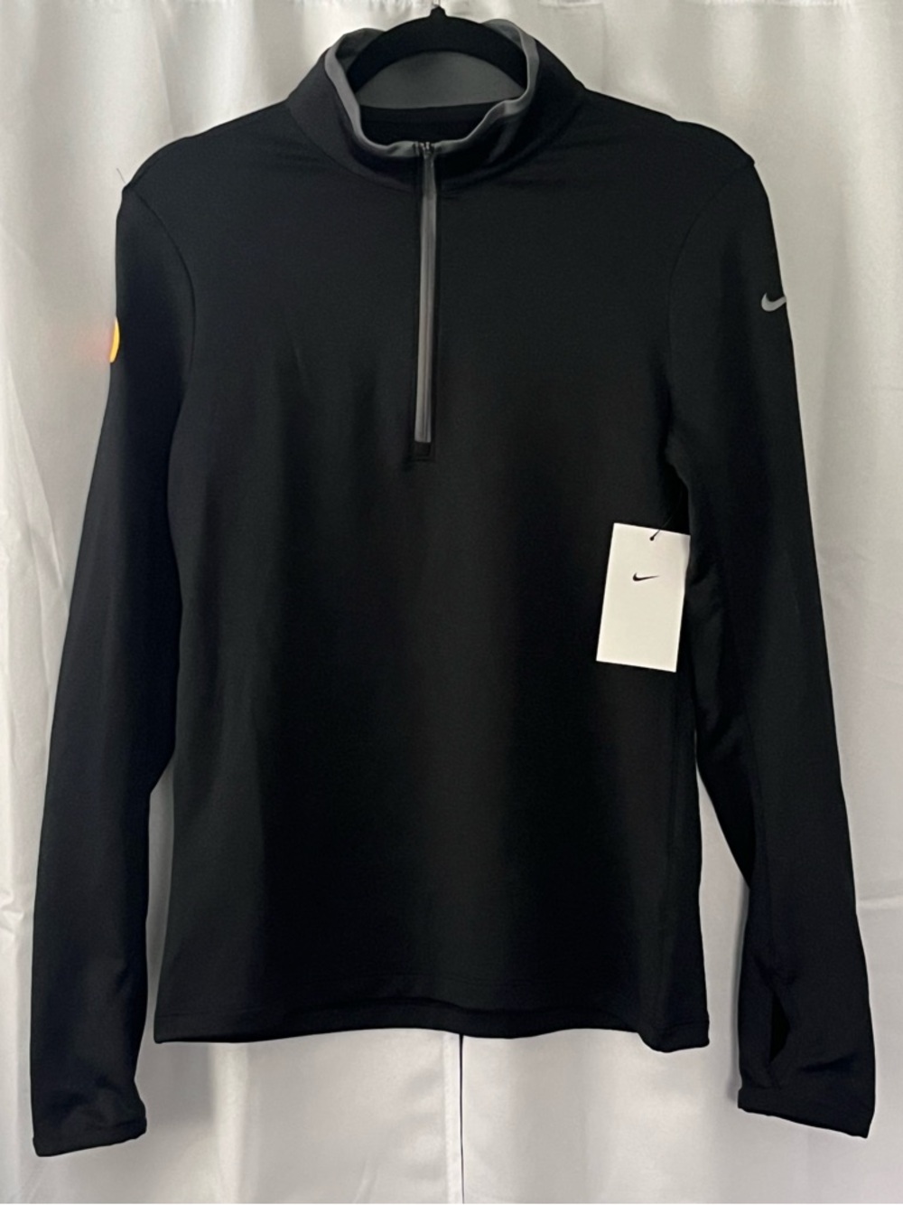 Nike lightweight long sleeve full zip Golf Jacket w/ Mastercard & Nike Logo’s